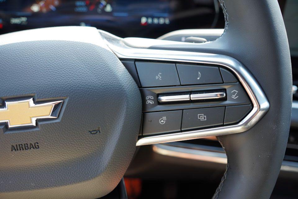 new 2026 Chevrolet Equinox car, priced at $30,335