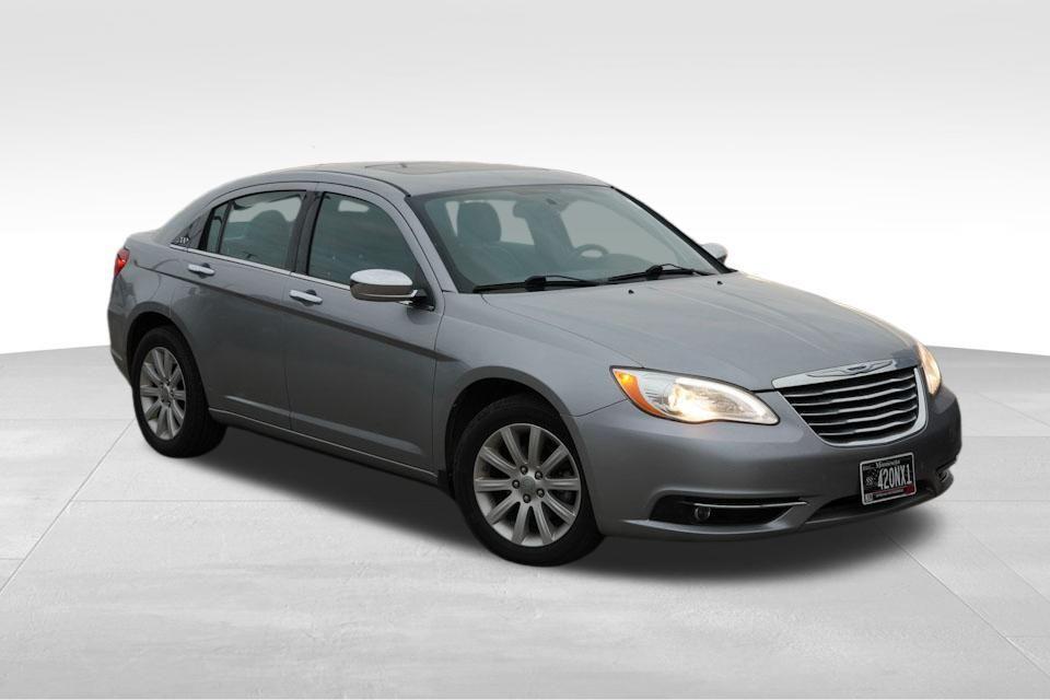 used 2013 Chrysler 200 car, priced at $9,998