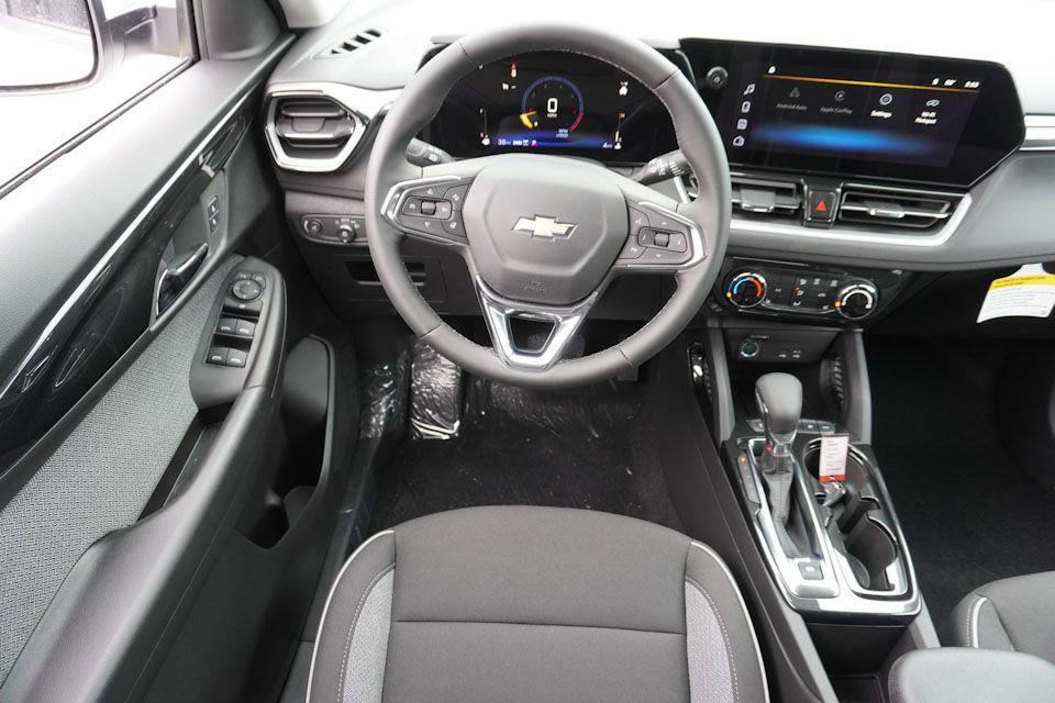 new 2026 Chevrolet TrailBlazer car, priced at $26,278