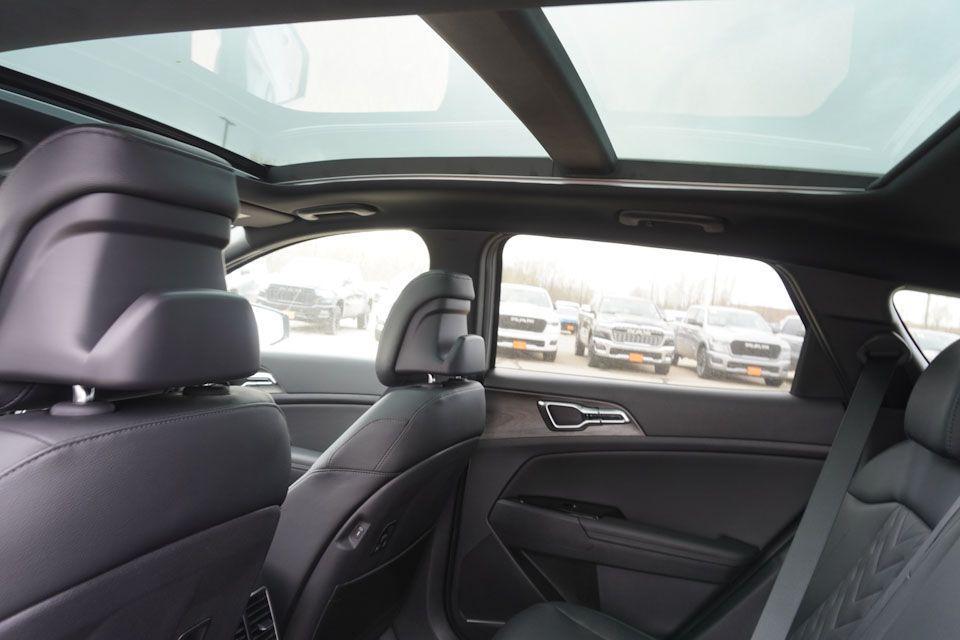 new 2025 Kia Sportage car, priced at $35,725