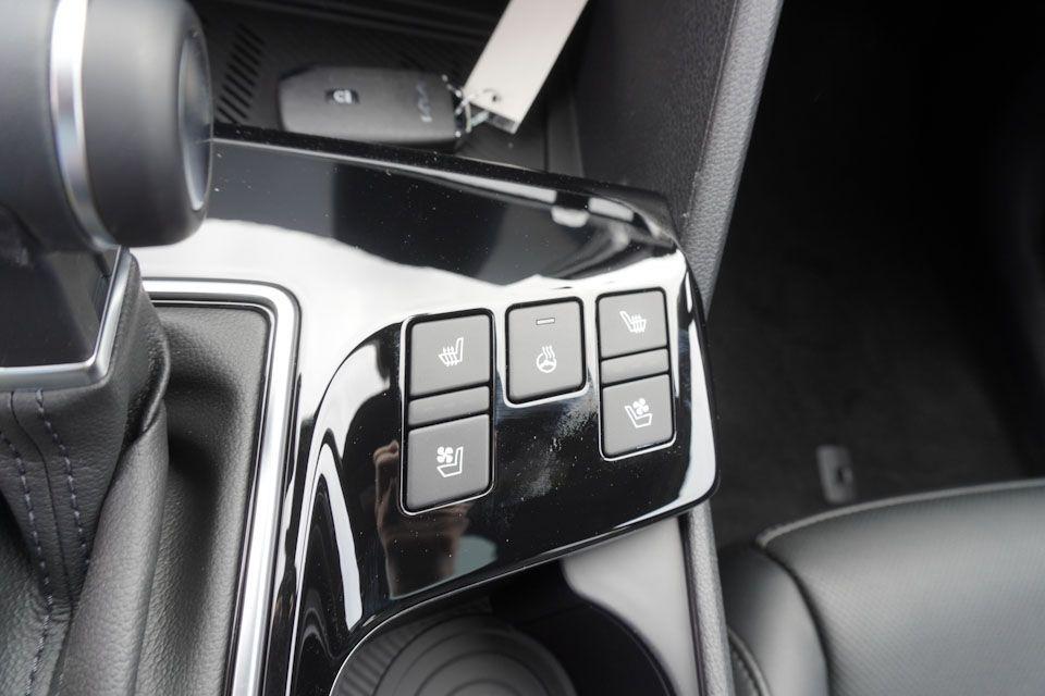 new 2025 Kia Sportage car, priced at $35,725