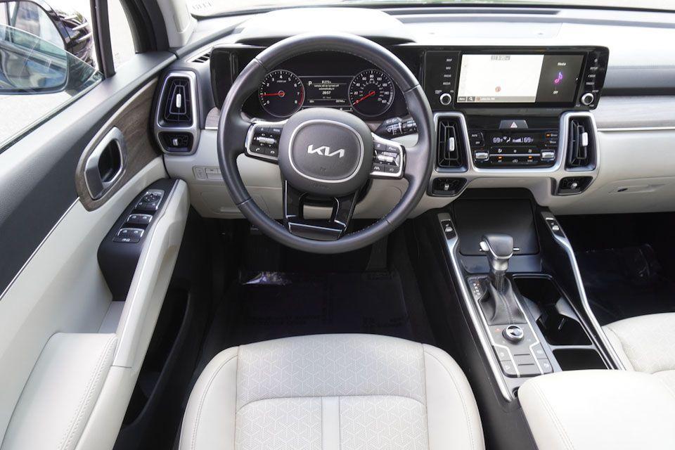 used 2022 Kia Sorento car, priced at $29,559