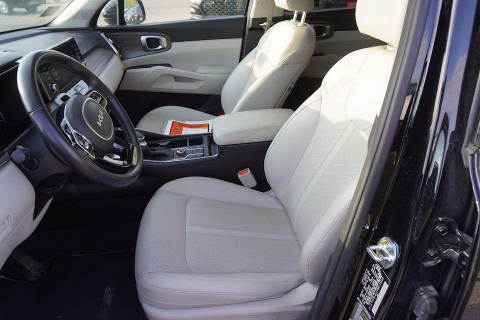 used 2022 Kia Sorento car, priced at $29,897