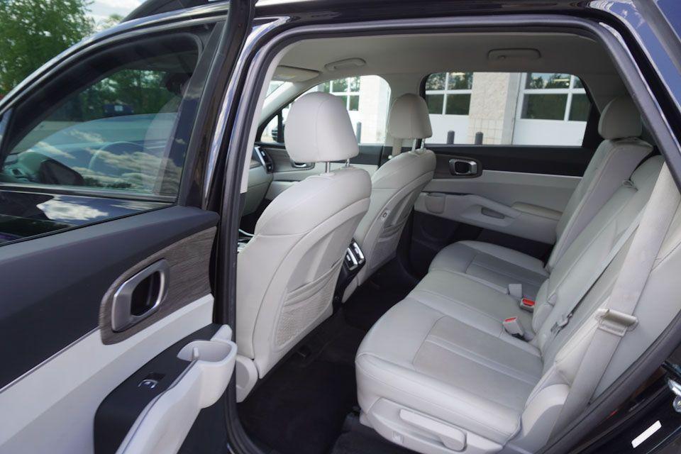 used 2022 Kia Sorento car, priced at $29,559