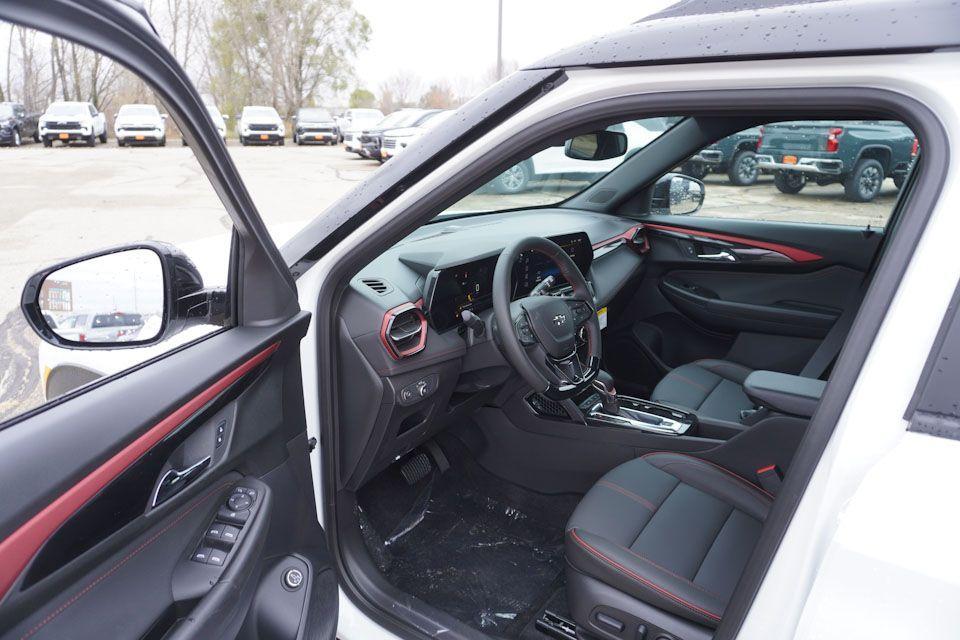 new 2025 Chevrolet TrailBlazer car, priced at $31,630