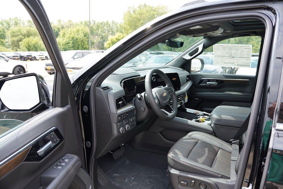 new 2025 Chevrolet Suburban car, priced at $87,925