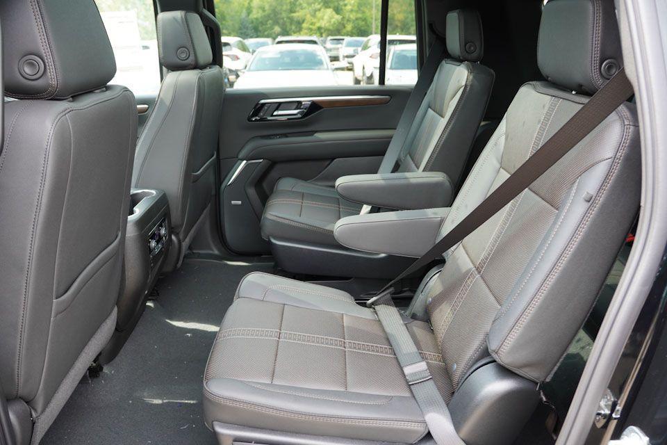 new 2025 Chevrolet Suburban car, priced at $87,925