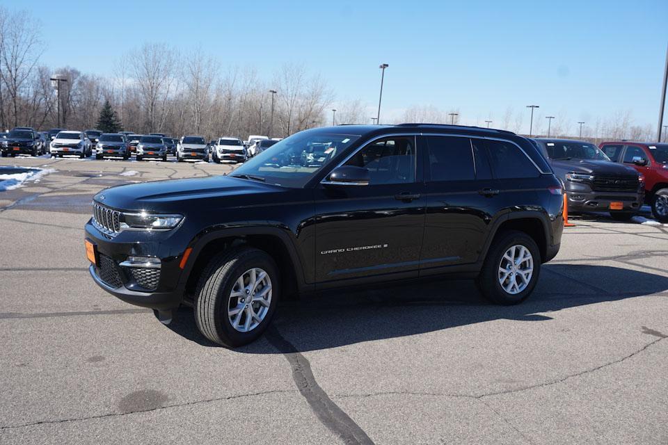 used 2023 Jeep Grand Cherokee car, priced at $37,834