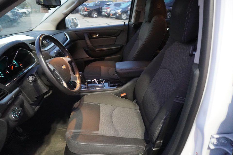 used 2017 Chevrolet Traverse car, priced at $16,827