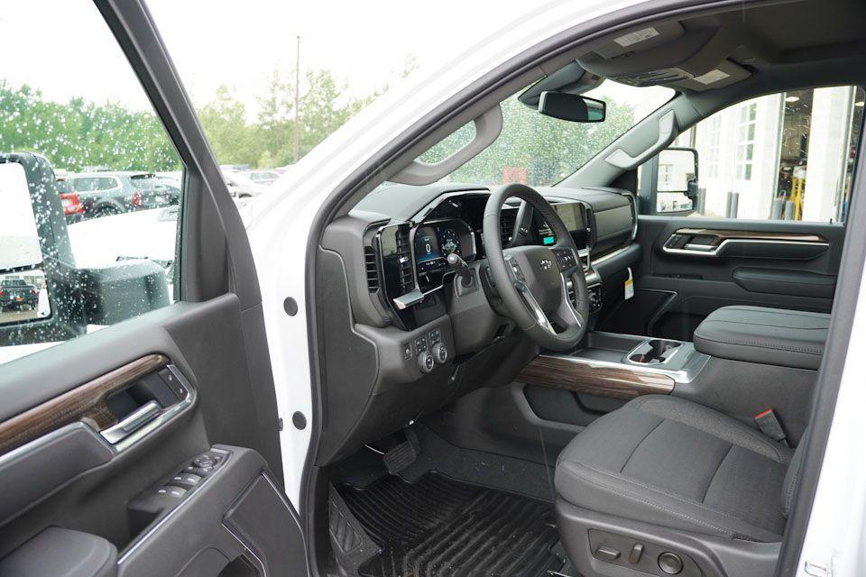 new 2025 Chevrolet Silverado 3500 car, priced at $62,300
