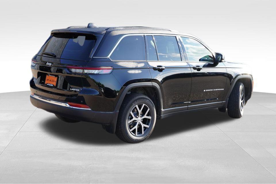 used 2025 Jeep Grand Cherokee car, priced at $38,520