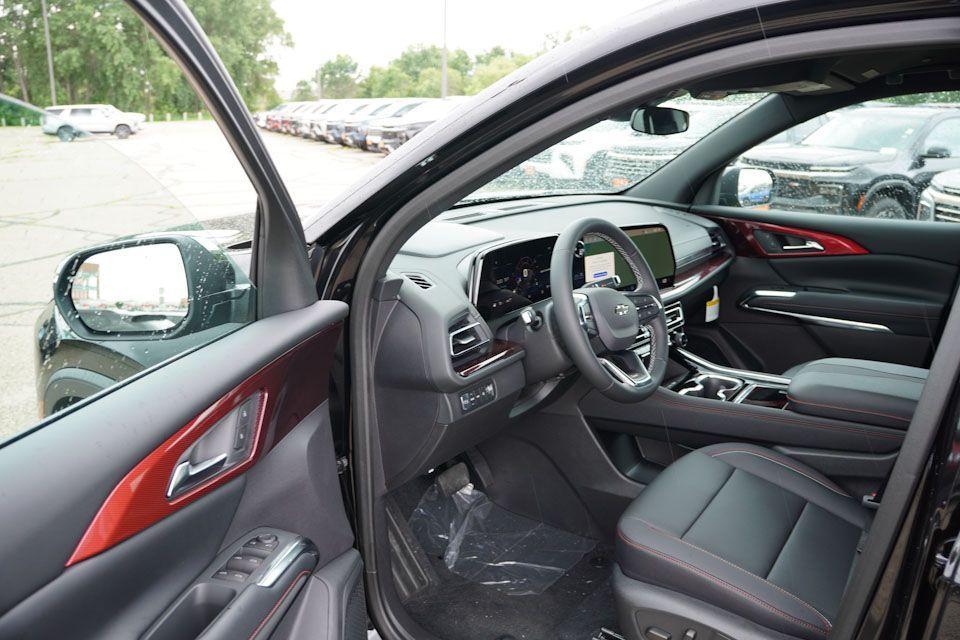 new 2025 Chevrolet Traverse car, priced at $47,795