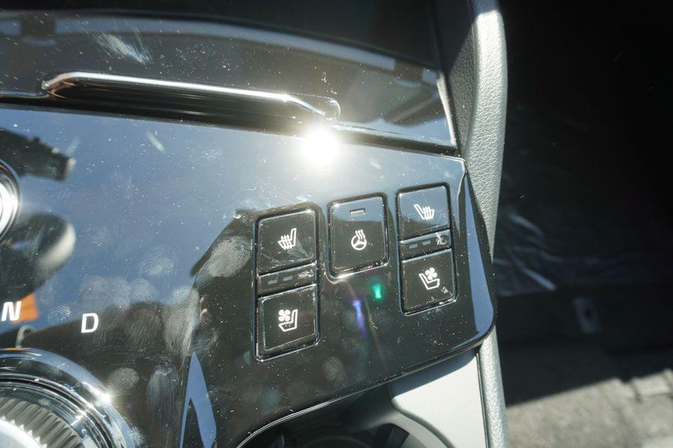 new 2025 Kia Sportage Plug-In Hybrid car, priced at $42,211