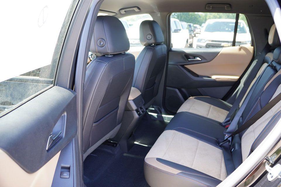 new 2026 Chevrolet Equinox car, priced at $33,740