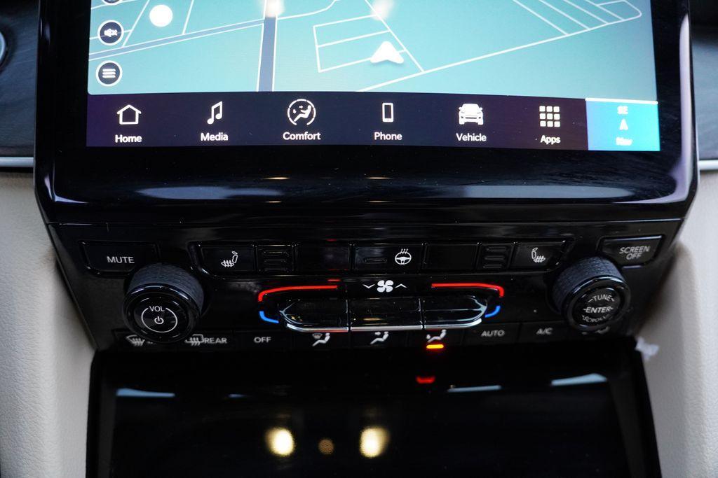 used 2024 Jeep Grand Cherokee L car, priced at $37,611