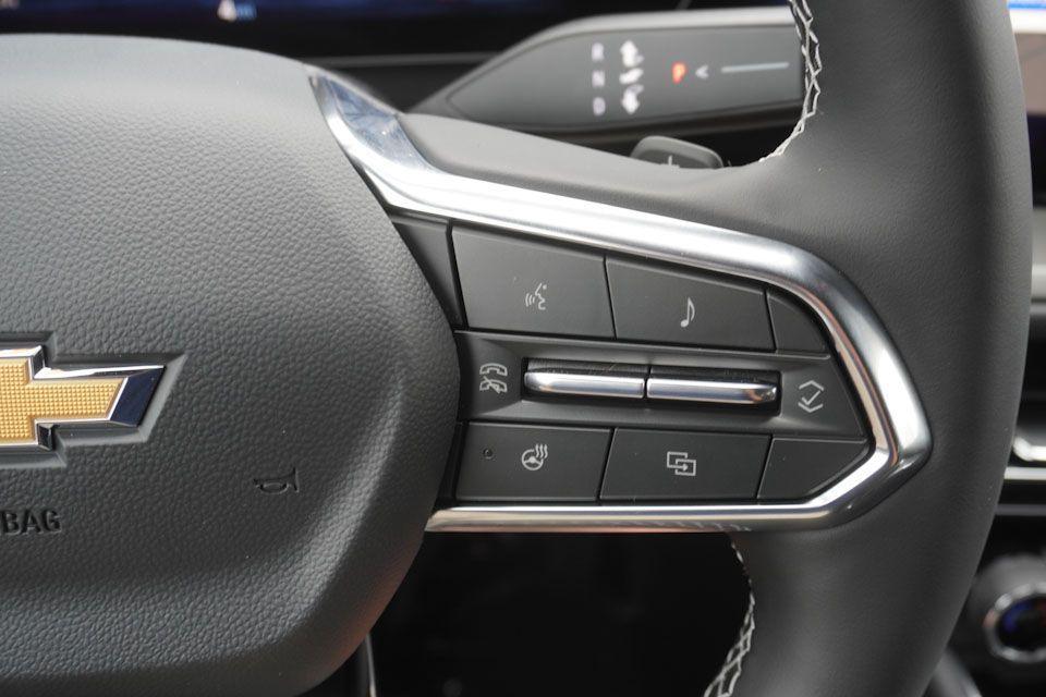 new 2025 Chevrolet Traverse car, priced at $42,000