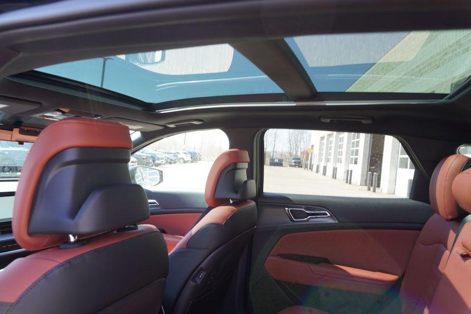 new 2025 Kia Sportage car, priced at $33,700