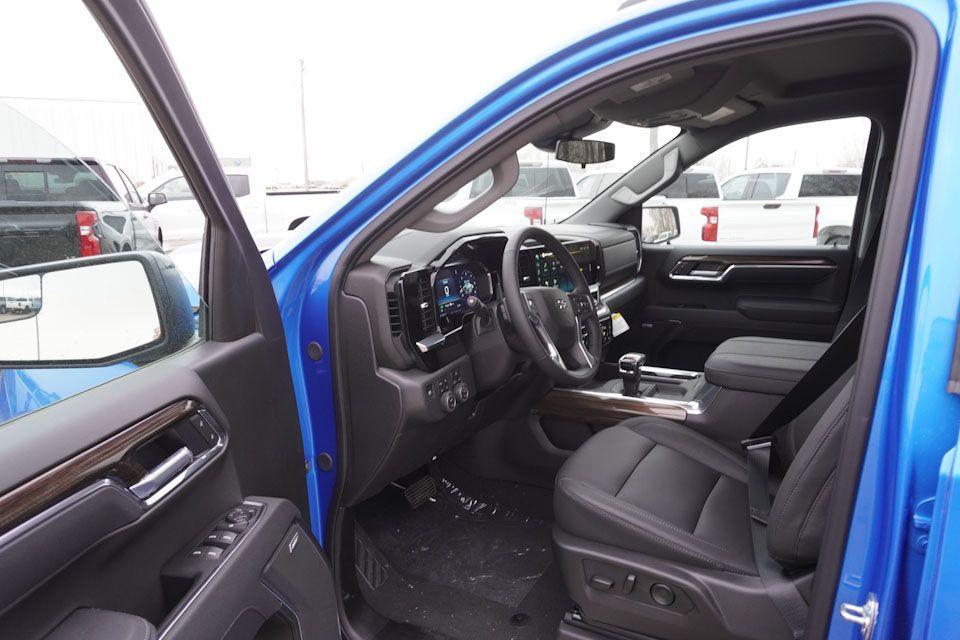 new 2025 Chevrolet Silverado 1500 car, priced at $58,635