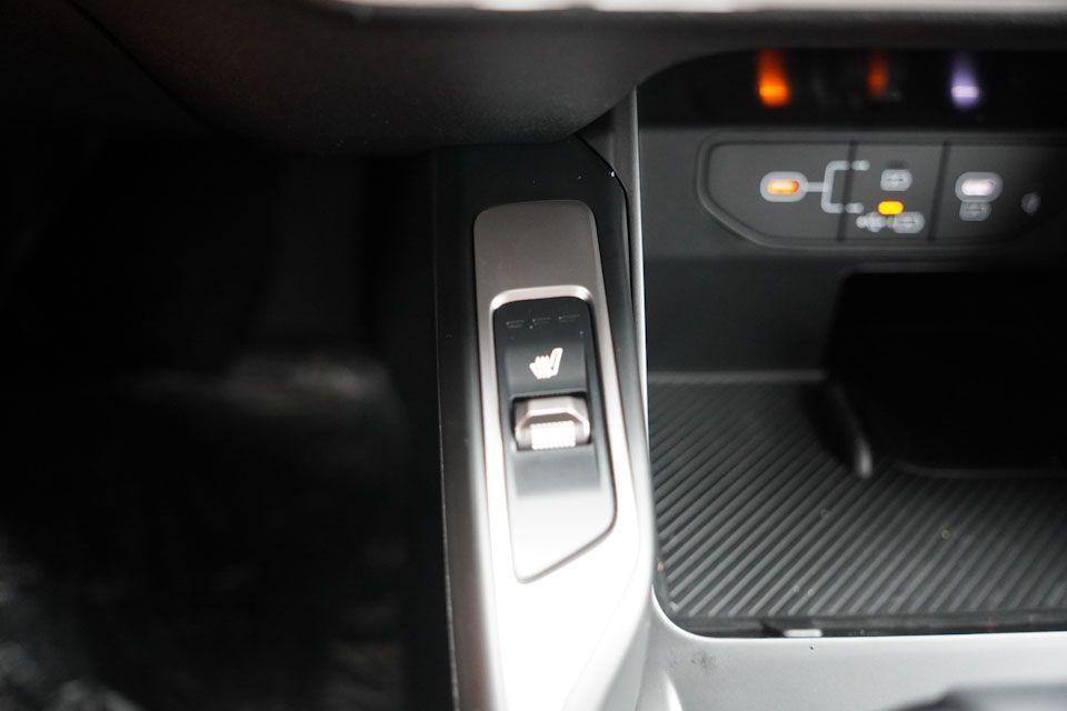 new 2026 Kia Sorento car, priced at $36,033