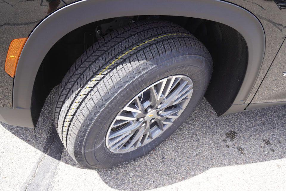 new 2025 Chevrolet Traverse car, priced at $42,749