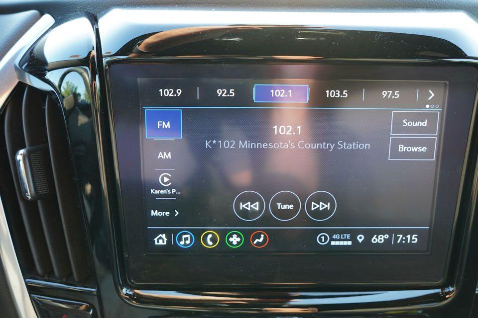 used 2023 Chevrolet Traverse car, priced at $33,221