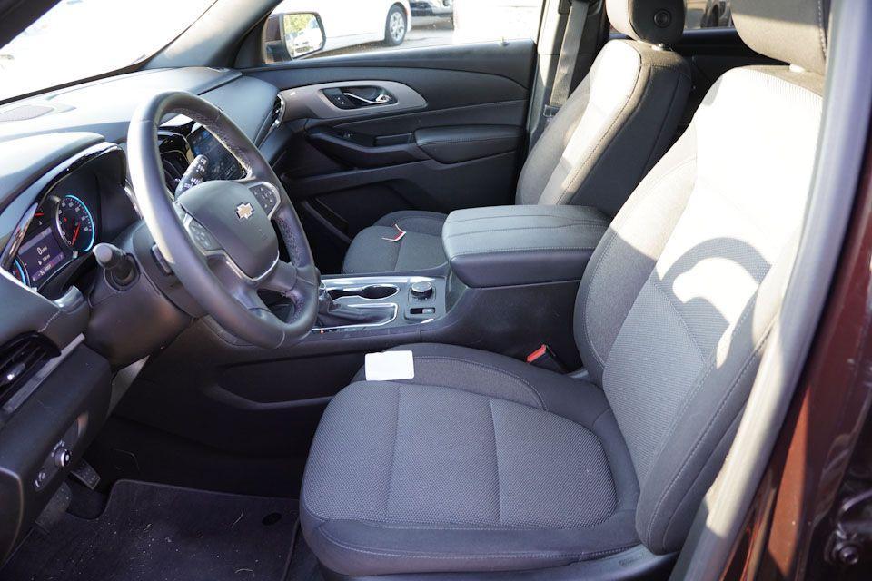 used 2023 Chevrolet Traverse car, priced at $33,221