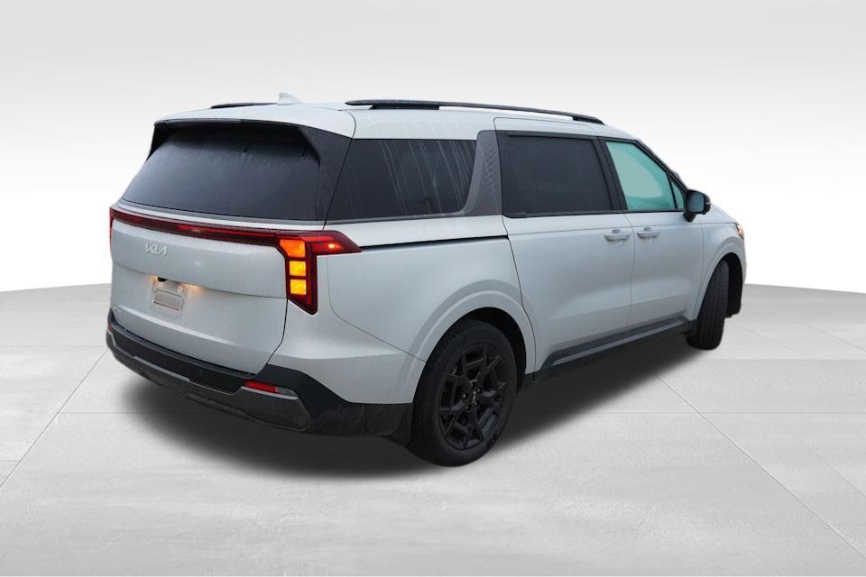 used 2025 Kia Carnival car, priced at $40,375