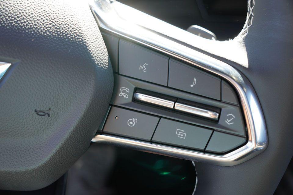 new 2026 Chevrolet Traverse car, priced at $57,733