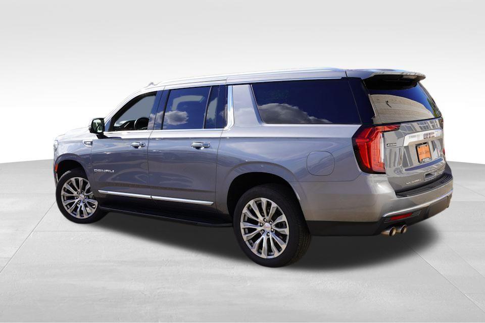 used 2021 GMC Yukon XL car, priced at $53,663