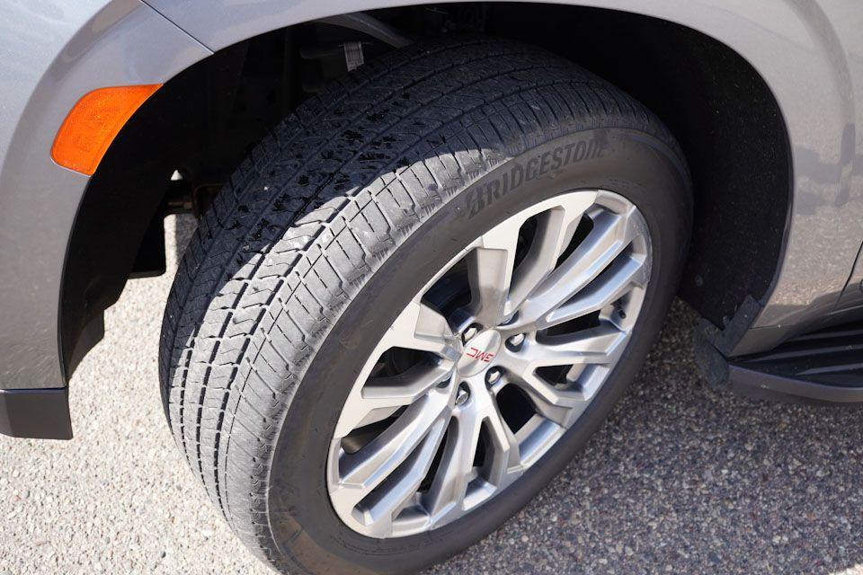 used 2021 GMC Yukon XL car, priced at $53,663