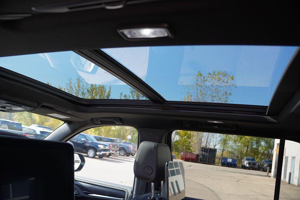 used 2021 GMC Yukon XL car, priced at $53,663