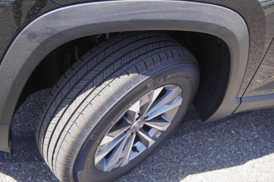 new 2026 Chevrolet Equinox car, priced at $30,945