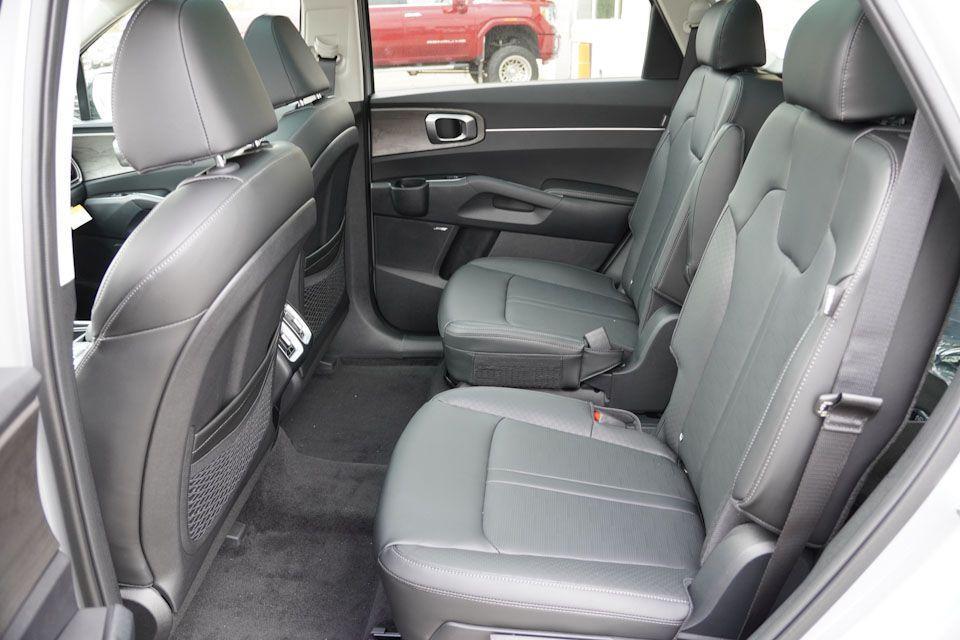 new 2026 Kia Sorento car, priced at $39,408