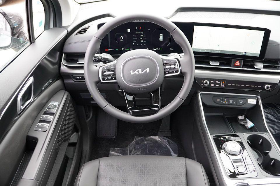 new 2026 Kia Carnival Hybrid car, priced at $46,426