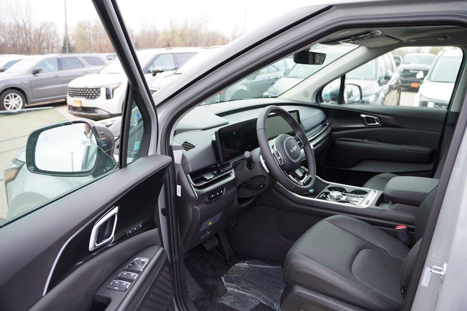 new 2026 Kia Carnival Hybrid car, priced at $46,426