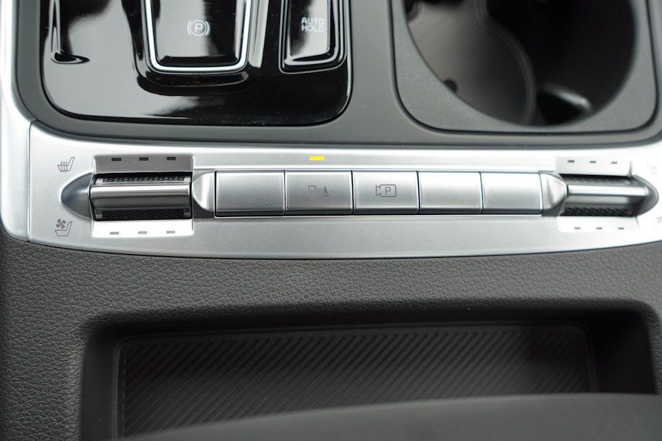 new 2026 Kia Carnival Hybrid car, priced at $46,426