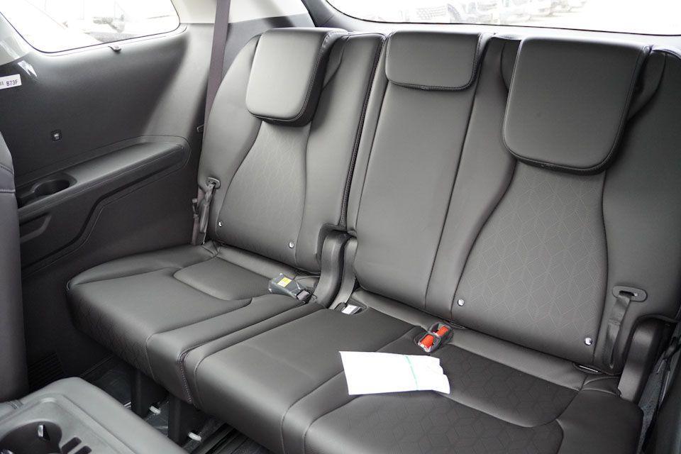 new 2026 Kia Carnival Hybrid car, priced at $46,426