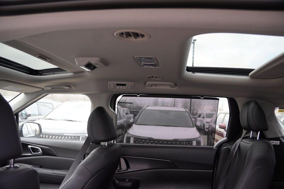 new 2026 Kia Carnival Hybrid car, priced at $46,426