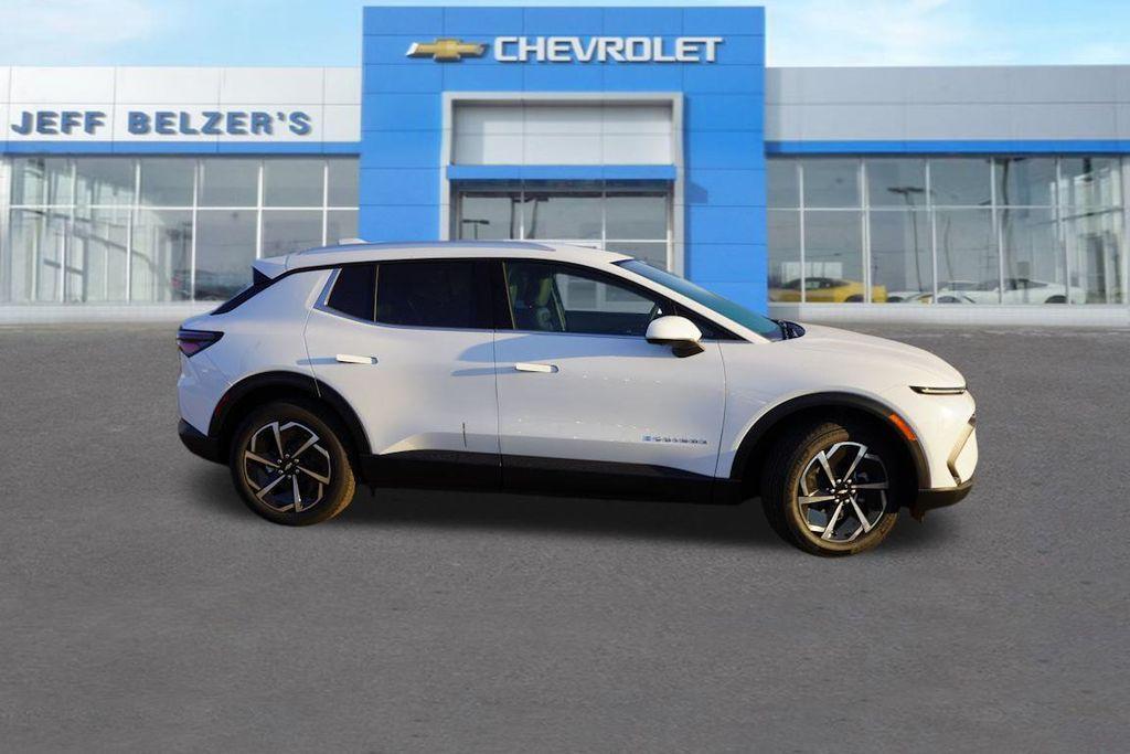 new 2026 Chevrolet Equinox EV car, priced at $39,395