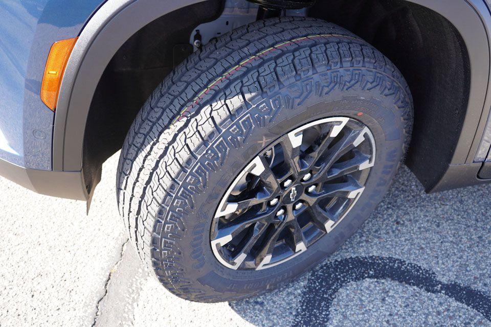 new 2026 Chevrolet Traverse car, priced at $53,241