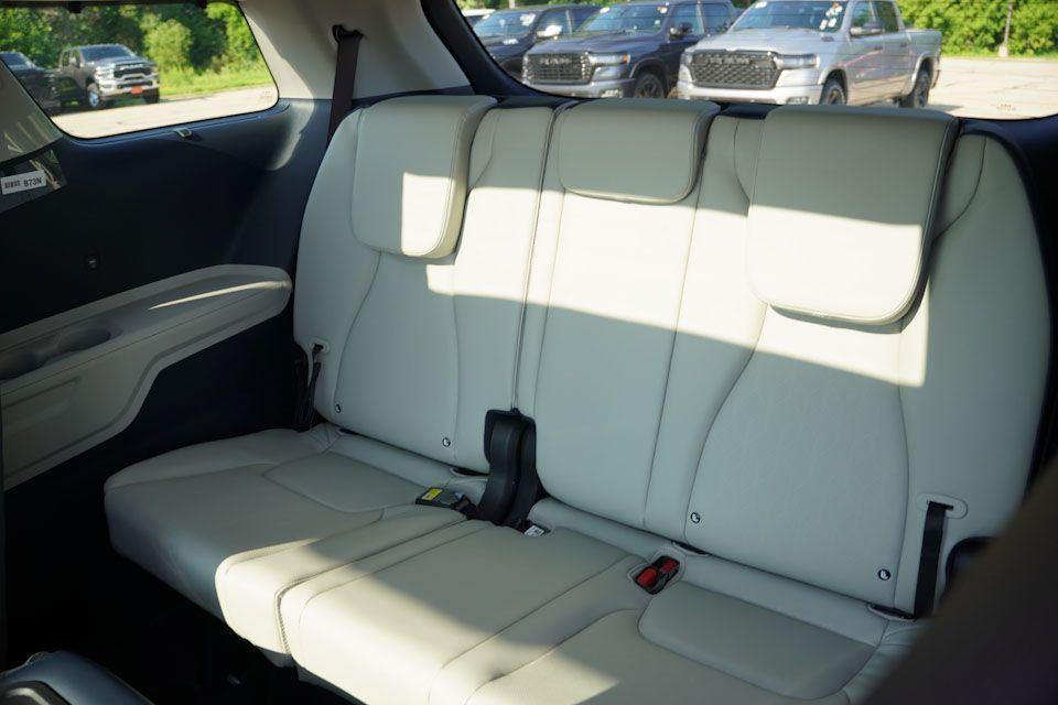 new 2026 Kia Carnival car, priced at $47,850