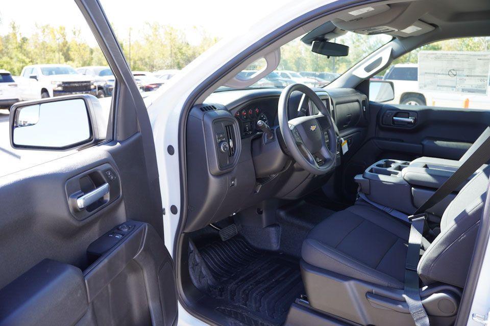 new 2026 Chevrolet Silverado 1500 car, priced at $33,810