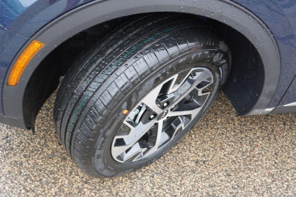 new 2025 Kia Sportage Hybrid car, priced at $32,450