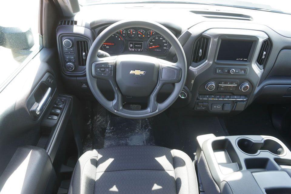 new 2025 Chevrolet Silverado 2500 car, priced at $52,675