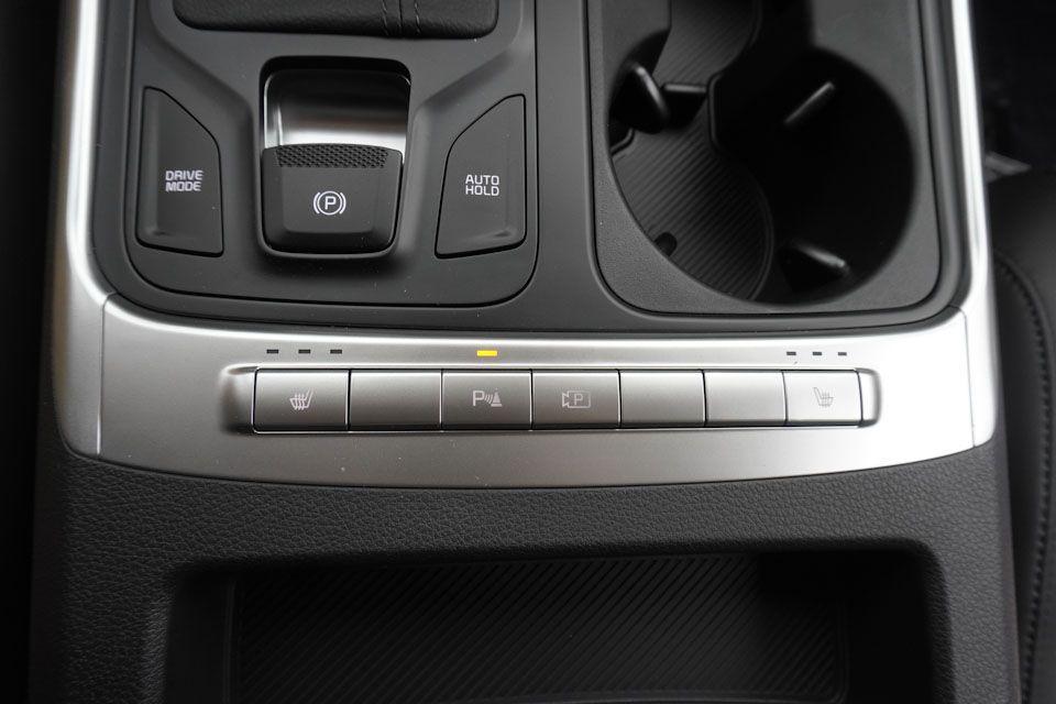 new 2025 Kia Carnival car, priced at $37,699