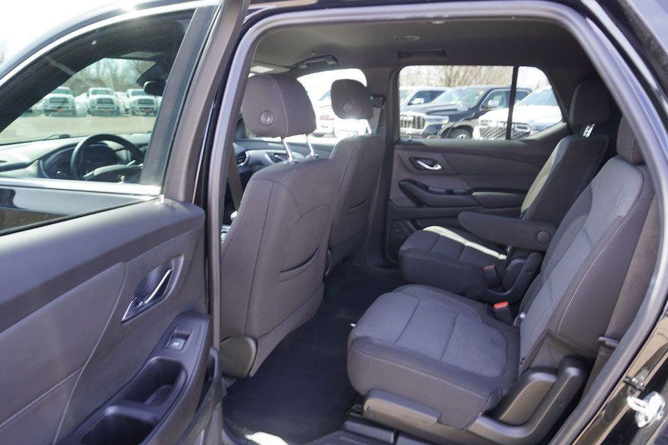 used 2022 Chevrolet Traverse car, priced at $32,695