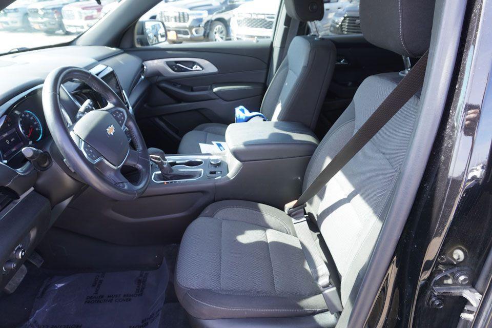 used 2022 Chevrolet Traverse car, priced at $32,695