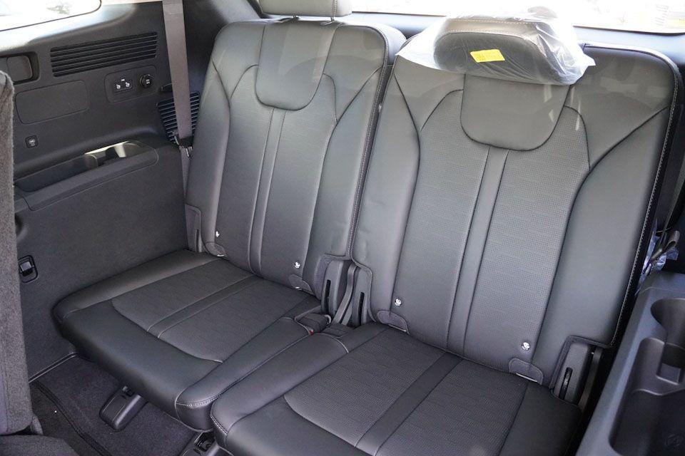 new 2026 Kia Sorento car, priced at $40,585