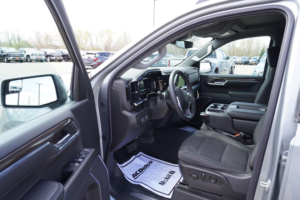 new 2024 Chevrolet Silverado 1500 car, priced at $47,665