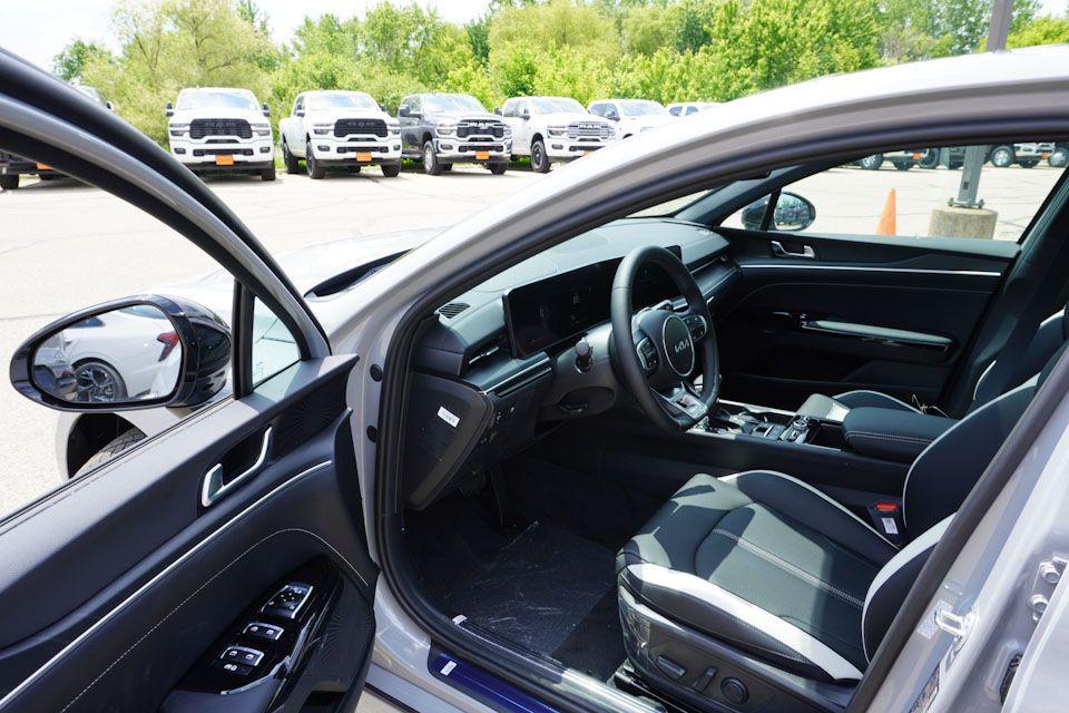 new 2025 Kia K5 car, priced at $30,162